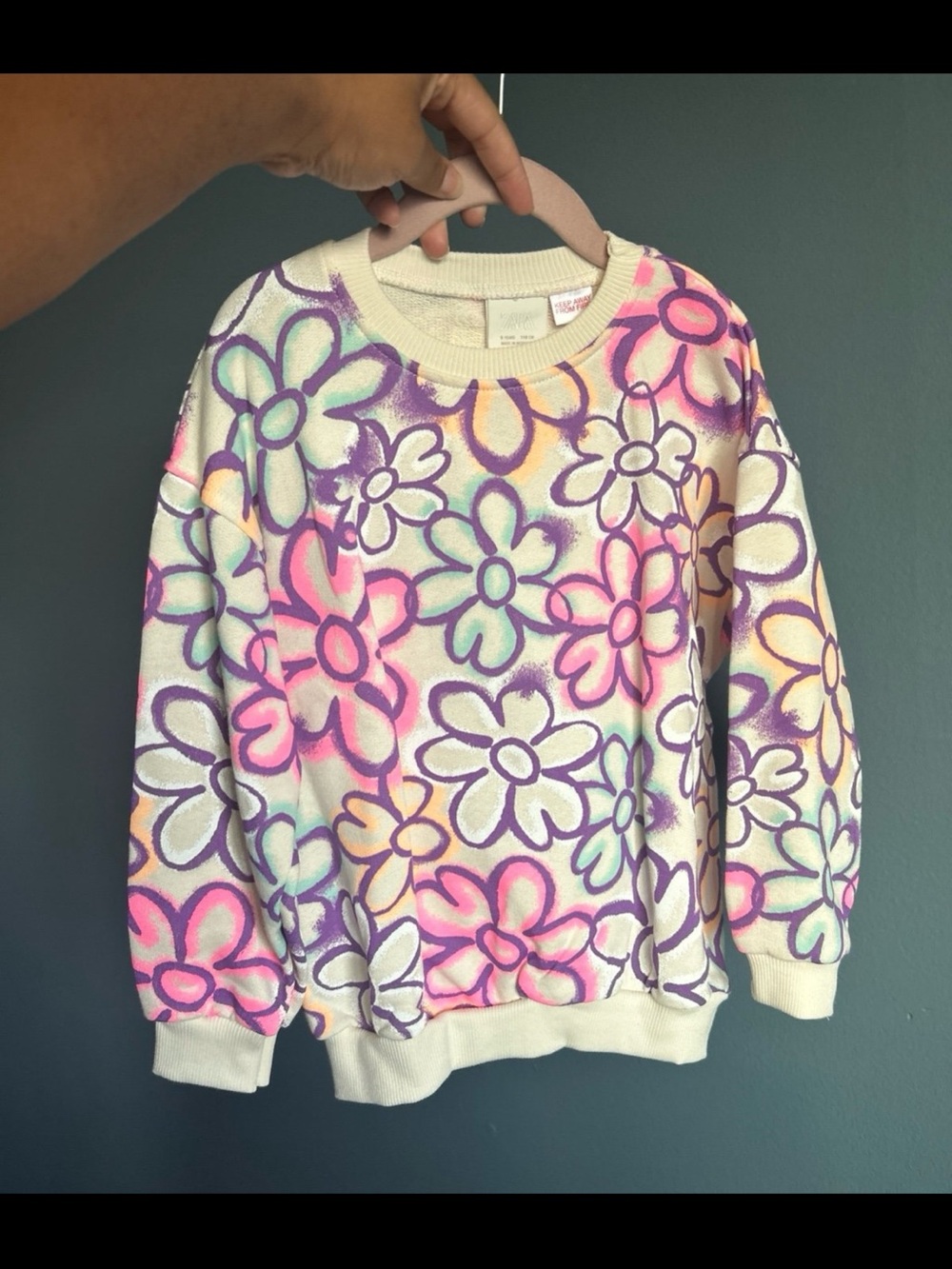 Zara Cream Crewneck Sweatshirt with Multicolor Pastel Flowers